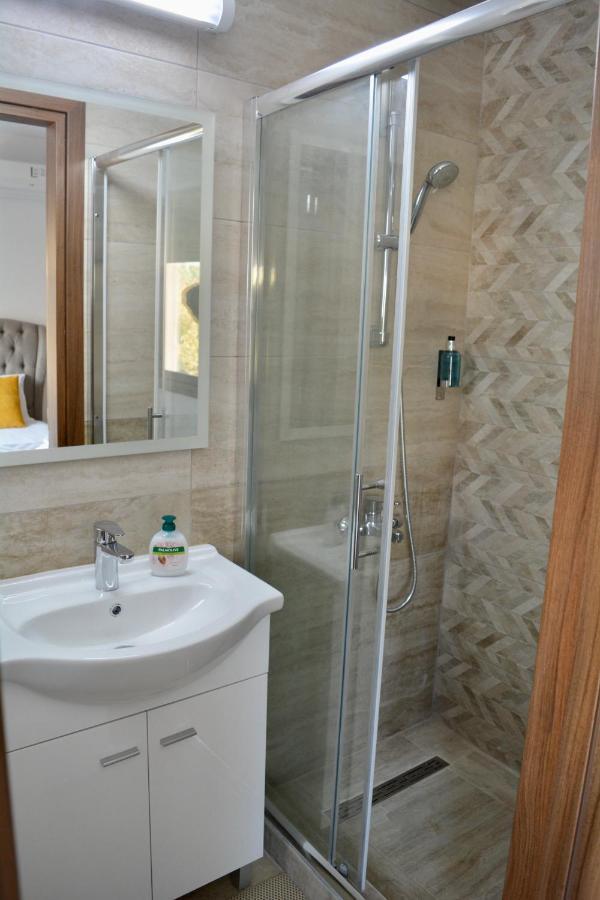 Panorama Apartment Klorakas Екстериор снимка