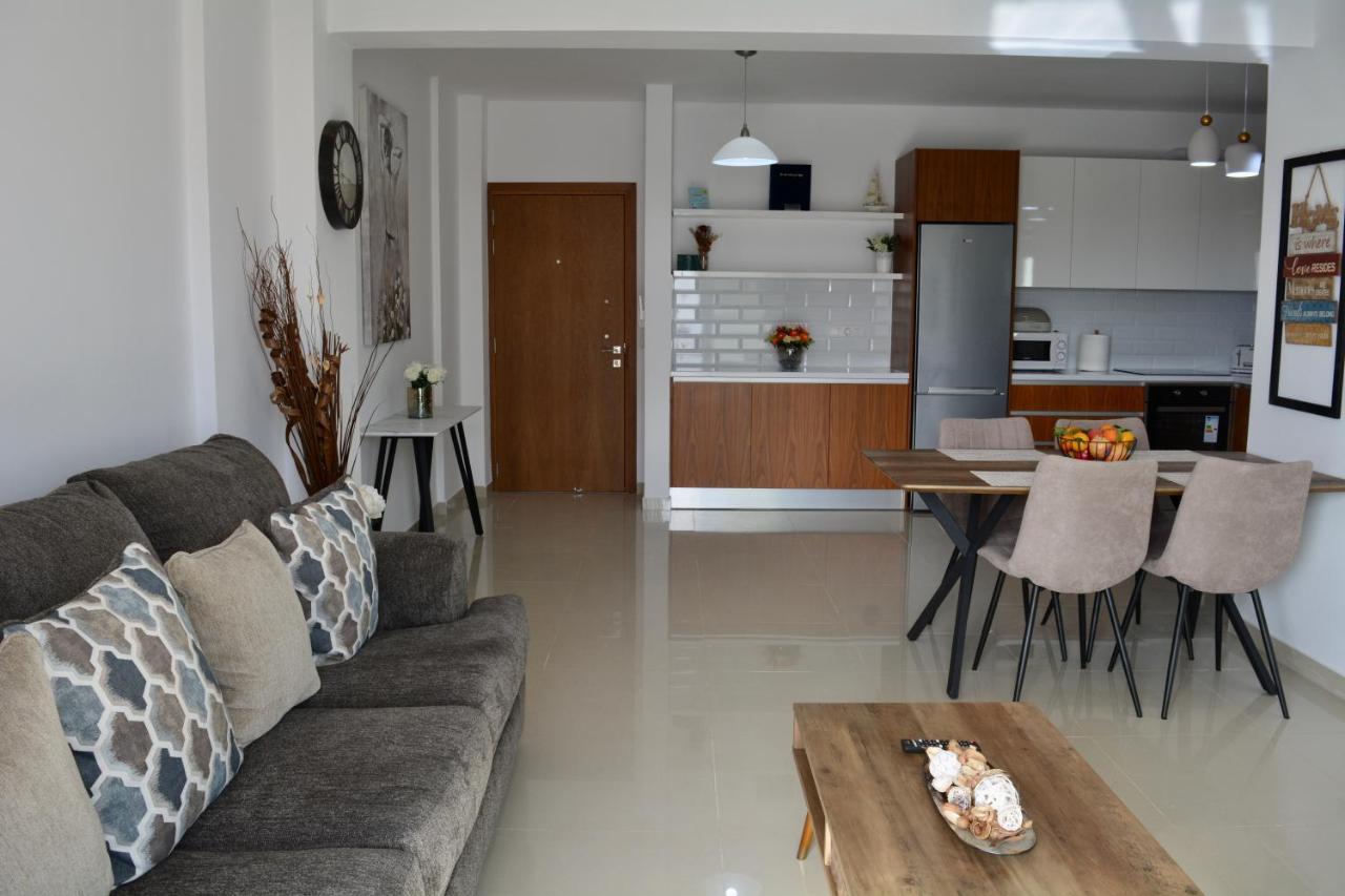 Panorama Apartment Klorakas Екстериор снимка